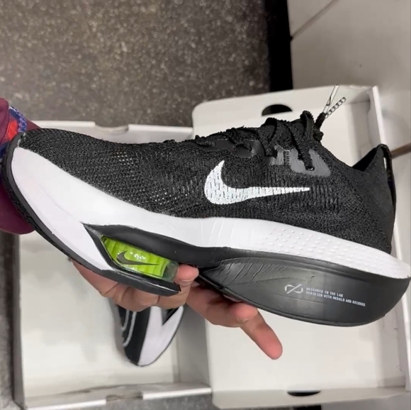 NIKE ZOOM X - Picture 3 of 6